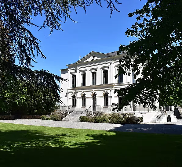 Domaine Le Corbusson, Château à Saint-Berthevin en Mayenne