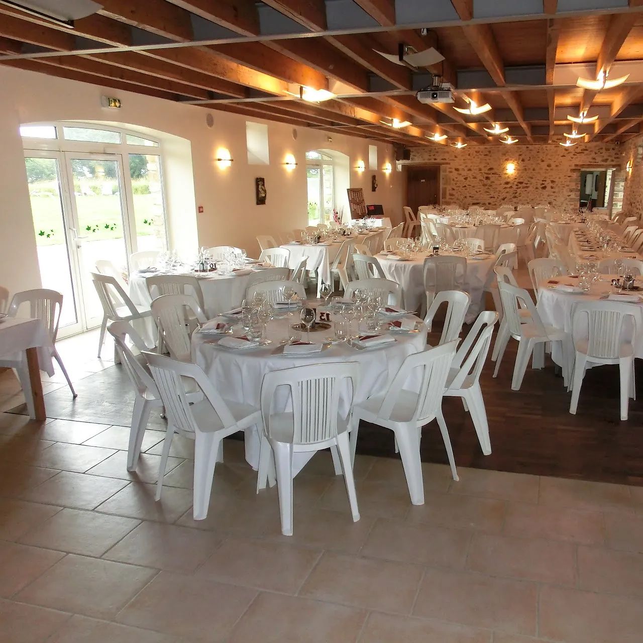 La Brochellerie, Salle à Ruillé-Froid-Fonds, mariage en Mayenne (photo 4)