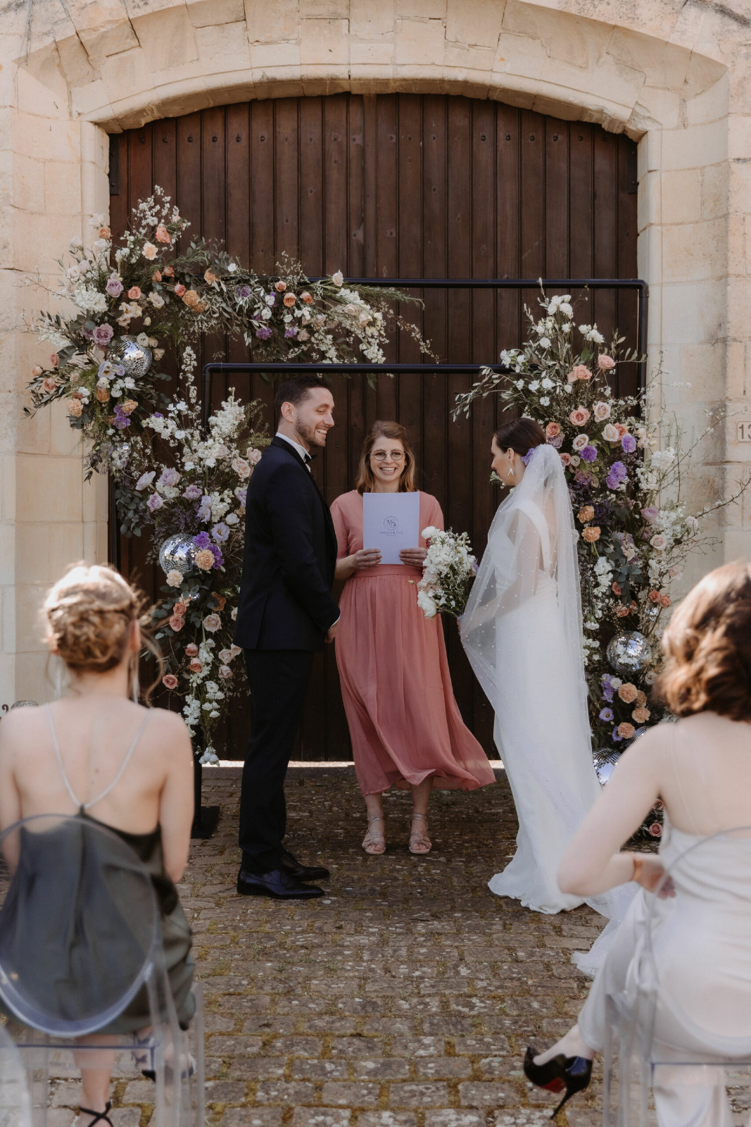 Hellofficiante - Éloïse Duval, Officiant de cérémonie laïque à Beaumont-Pied-de-Bœuf, mariage en Mayenne (photo 2)