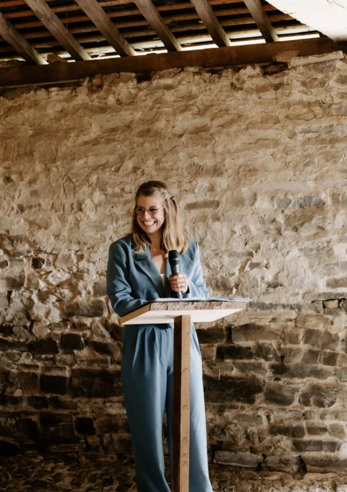 Hellofficiante - Éloïse Duval, Officiant de cérémonie laïque à Beaumont-Pied-de-Bœuf, mariage en Mayenne (photo 3)