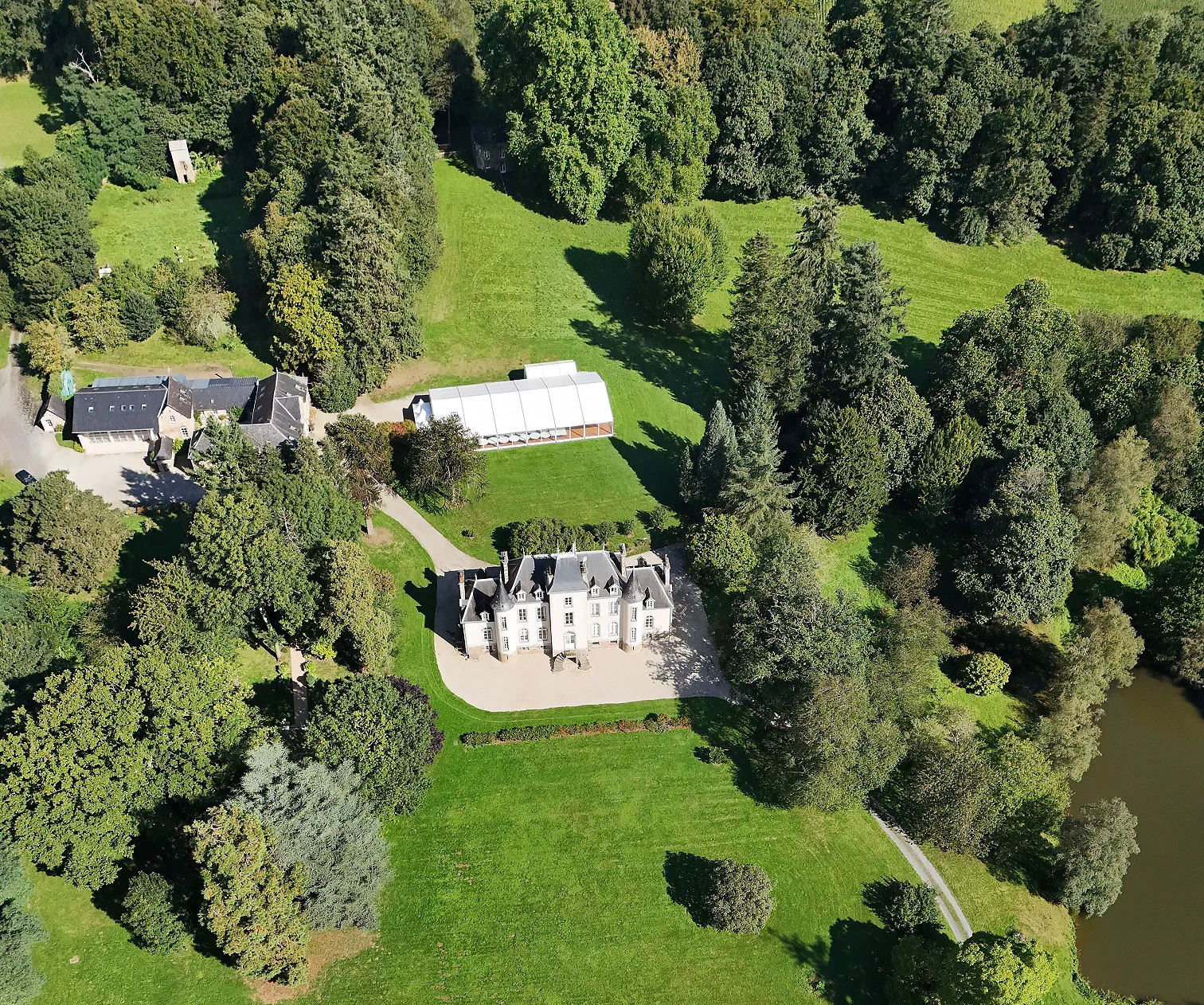 Château de Fontenaille, Château à Saint-Pierre-des-Landes, mariage en Mayenne (photo 3)