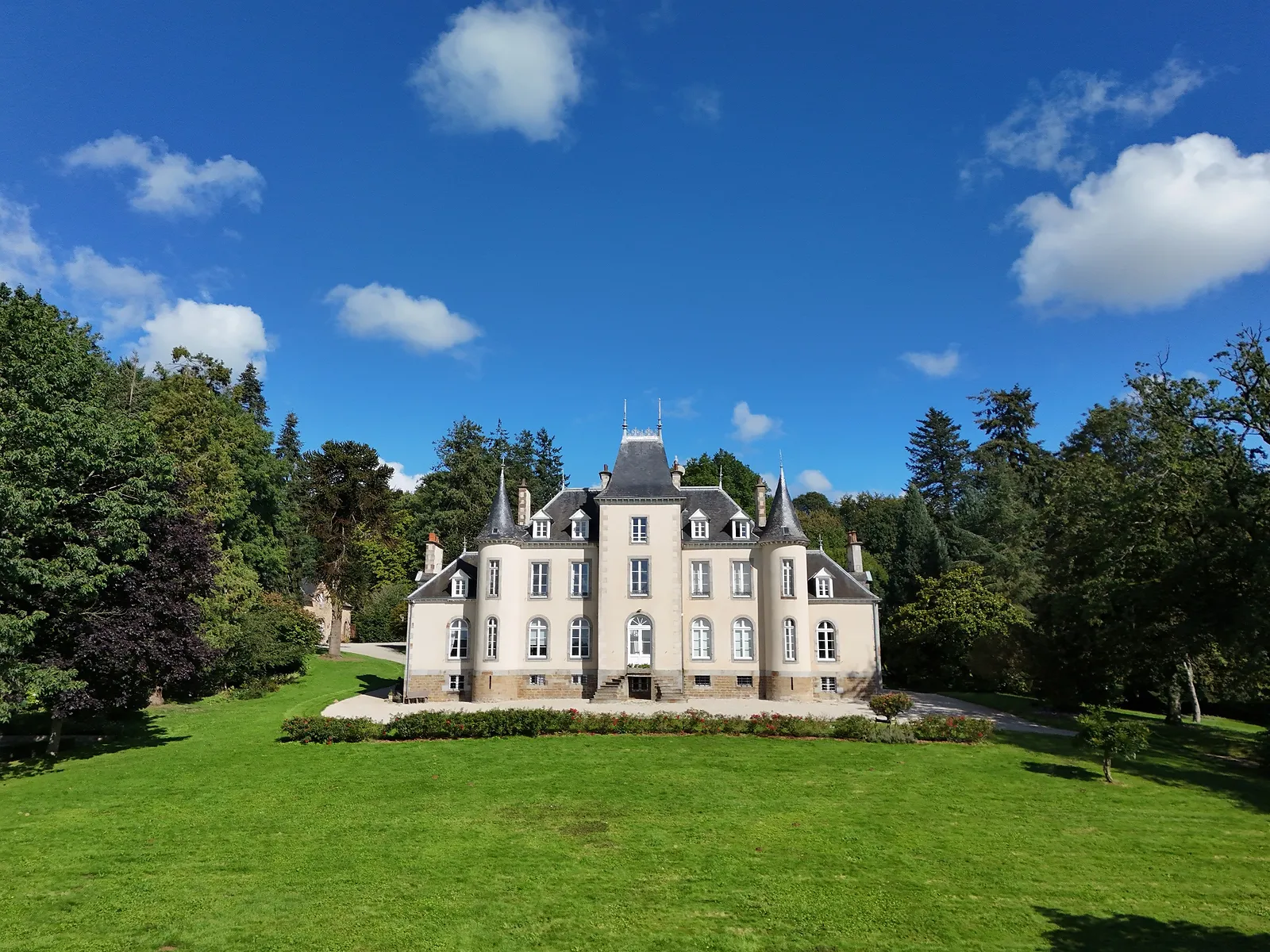 Château de Fontenaille, Château à Saint-Pierre-des-Landes en Mayenne