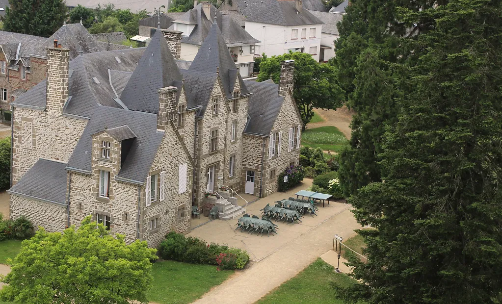 Château du Bourg, Château à Saint-Denis-de-Gastines en Mayenne