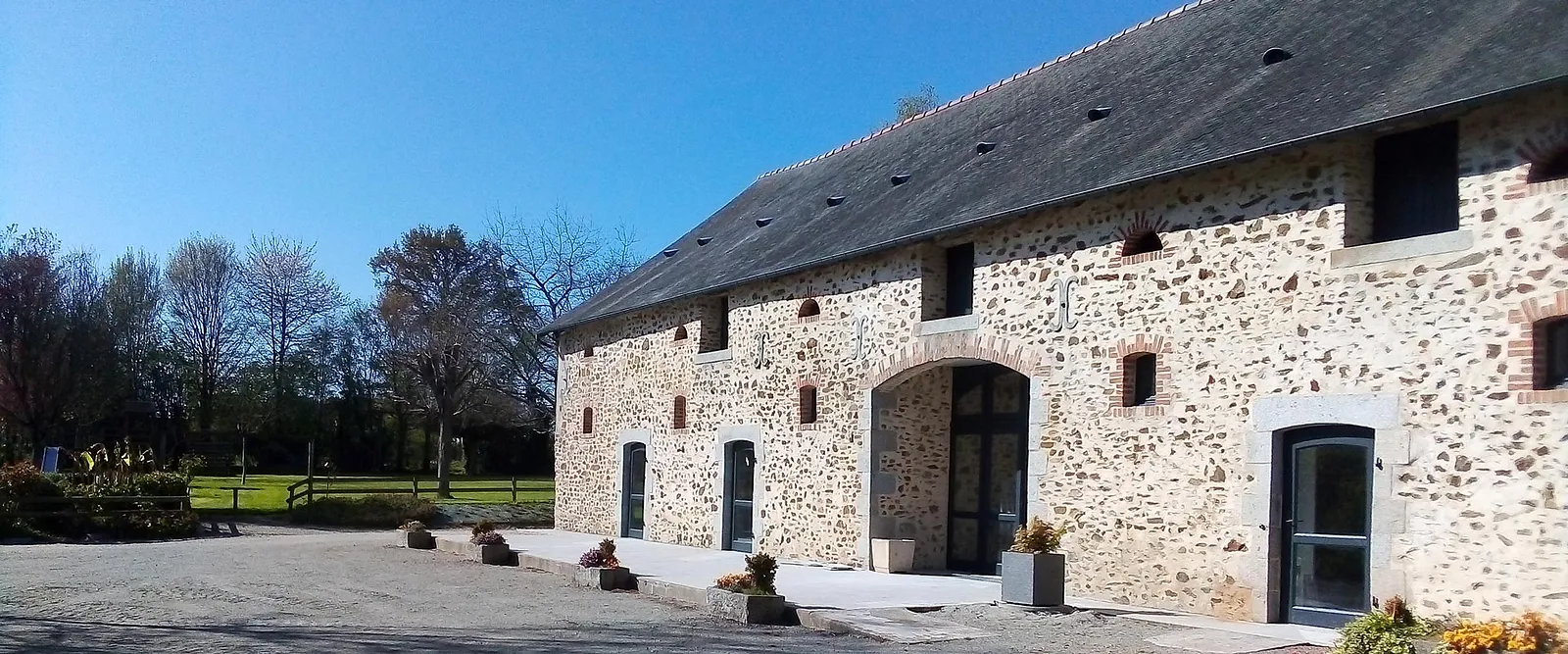 La Raimbaudière, Salle à Courbeveille en Mayenne