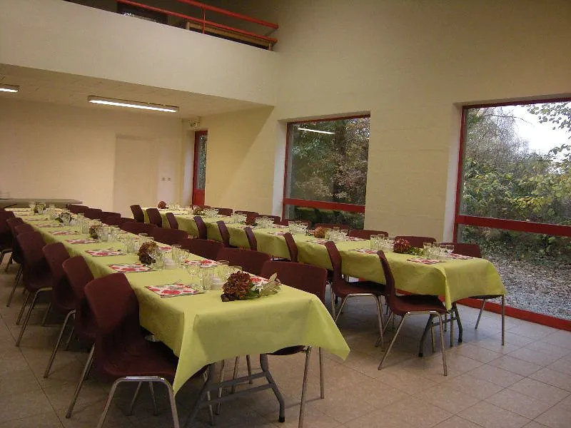 Village Vacances et Nature, Salle à Saint-Charles-la-Forêt, mariage en Mayenne (photo 2)